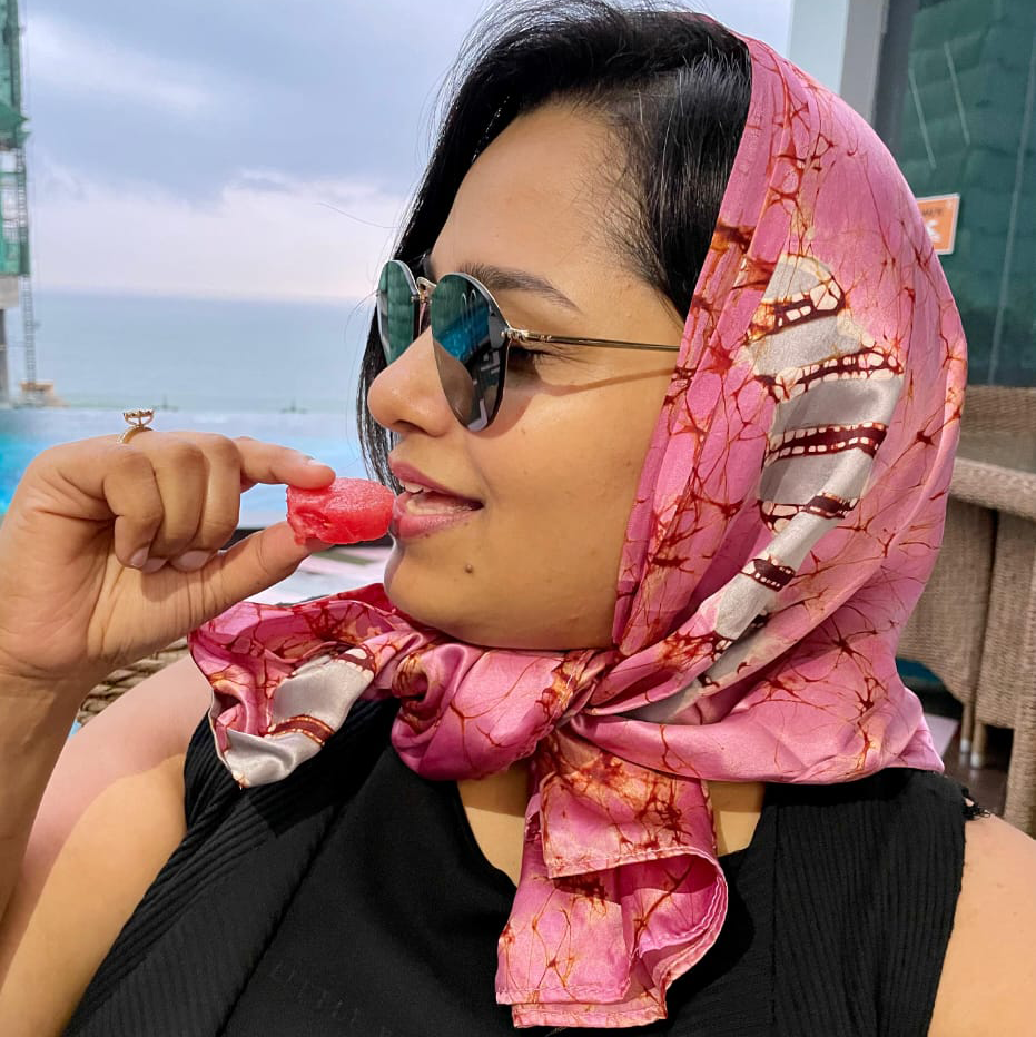 Shawls/Scarves
